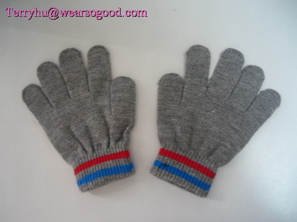 knitted gloves mitten