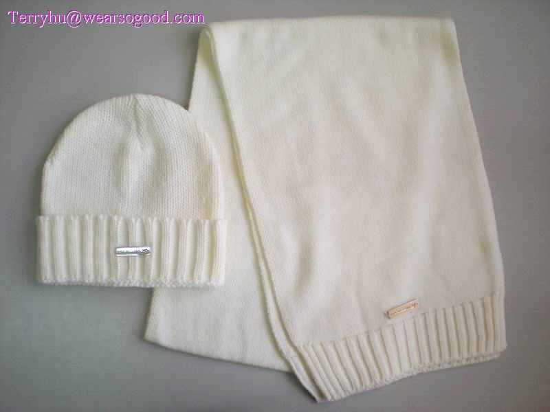 knitted hats scarf gloves