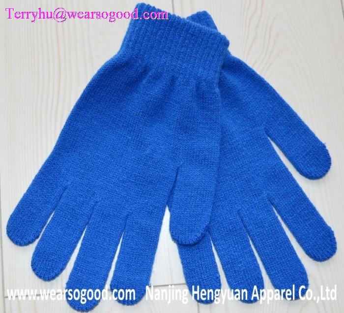 knitted gloves